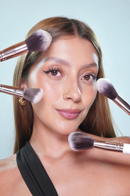 Kit de brochas Basic But Essential X7